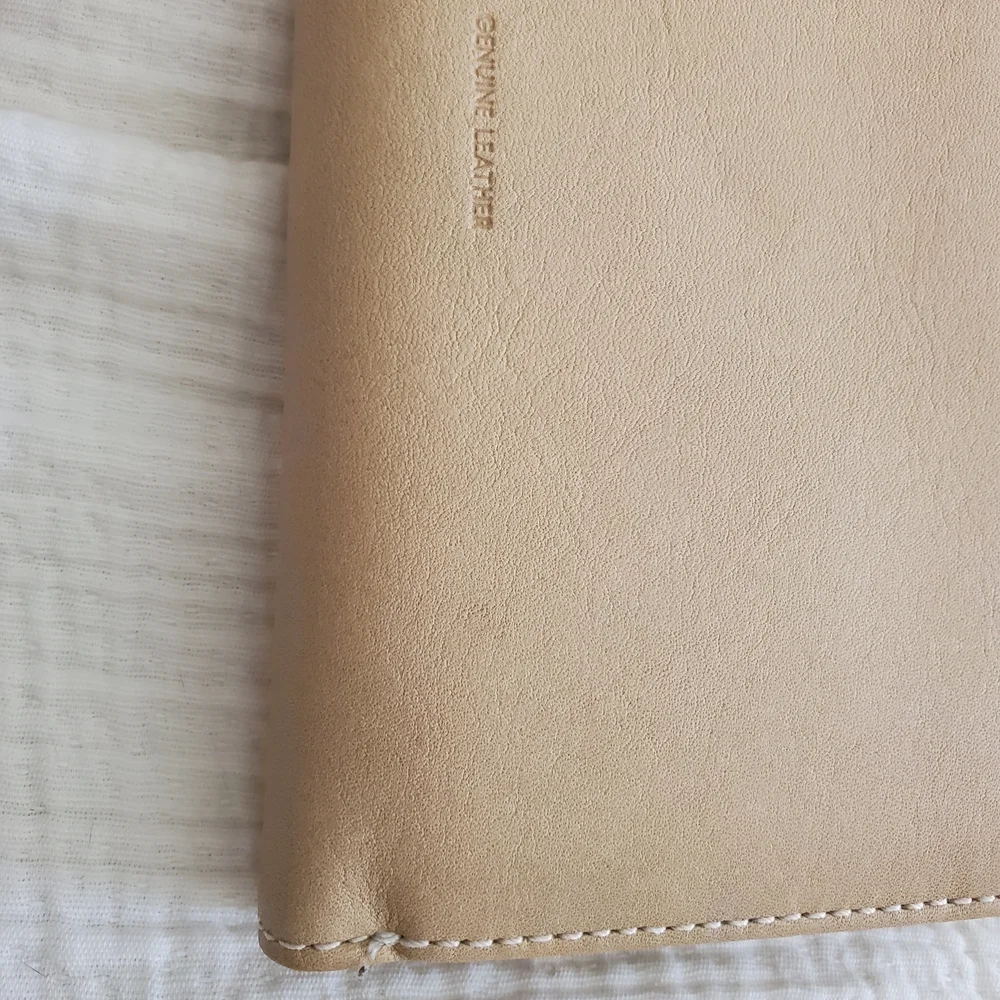 💎$3 WITH BUNDLE💎 Tan Leather Wallet